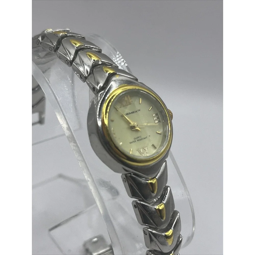 Quemax women quartz