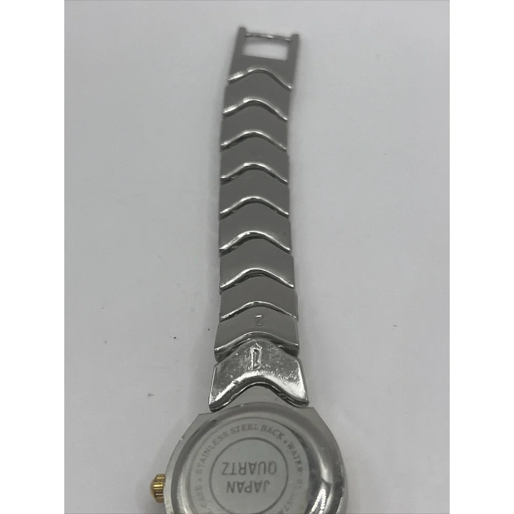 Quemax women quartz