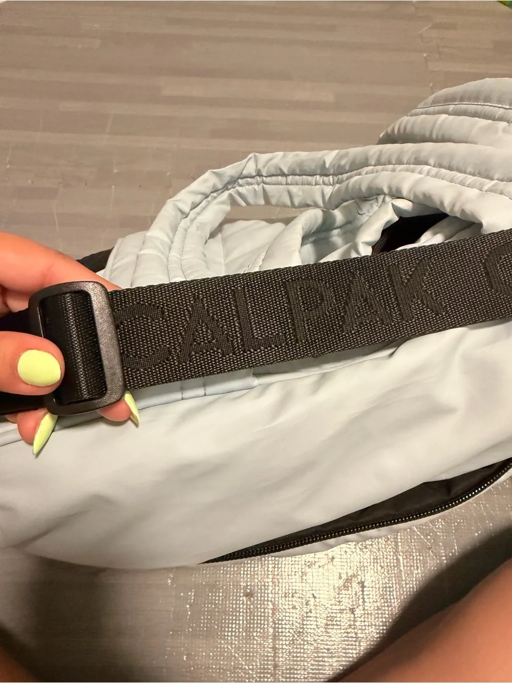 N/A luka duffel
