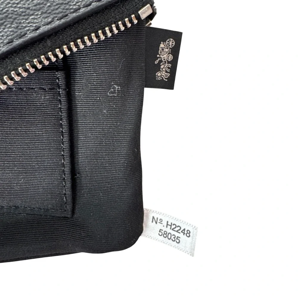 Coach Signature‎ Canvas Corner Zip Wristlet