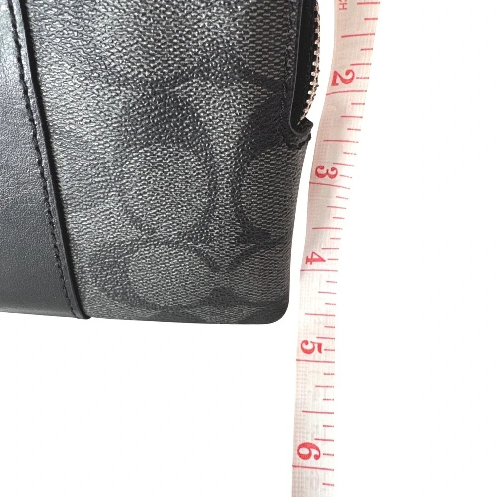 Coach Signature‎ Canvas Corner Zip Wristlet