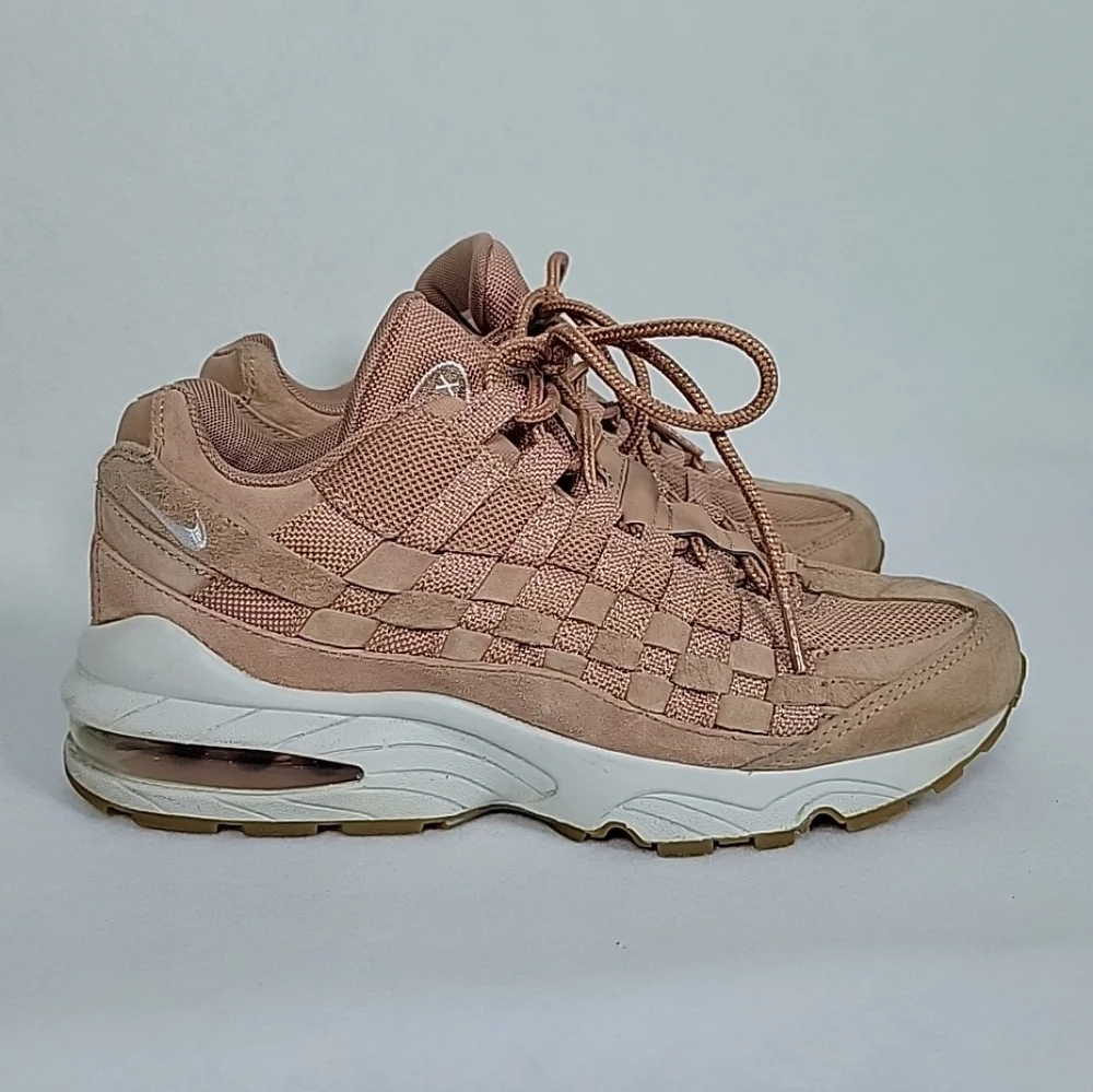 Nike guc rose