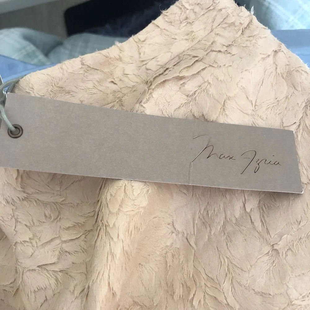 BCBGMaxAzria please see