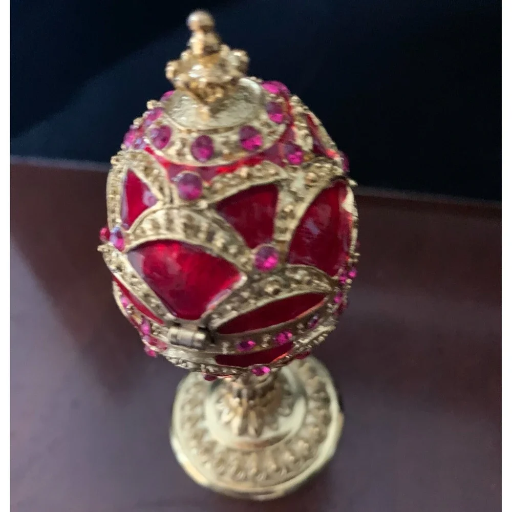 Egg-Shaped Trinket Box Red Rhinestone Enamel Collectible Magnetic Closure 4