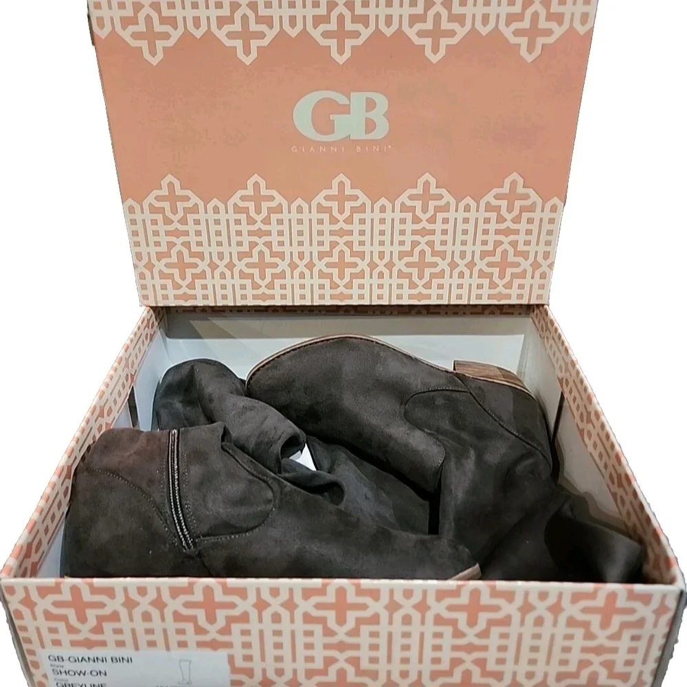 Gianni Bini chic over