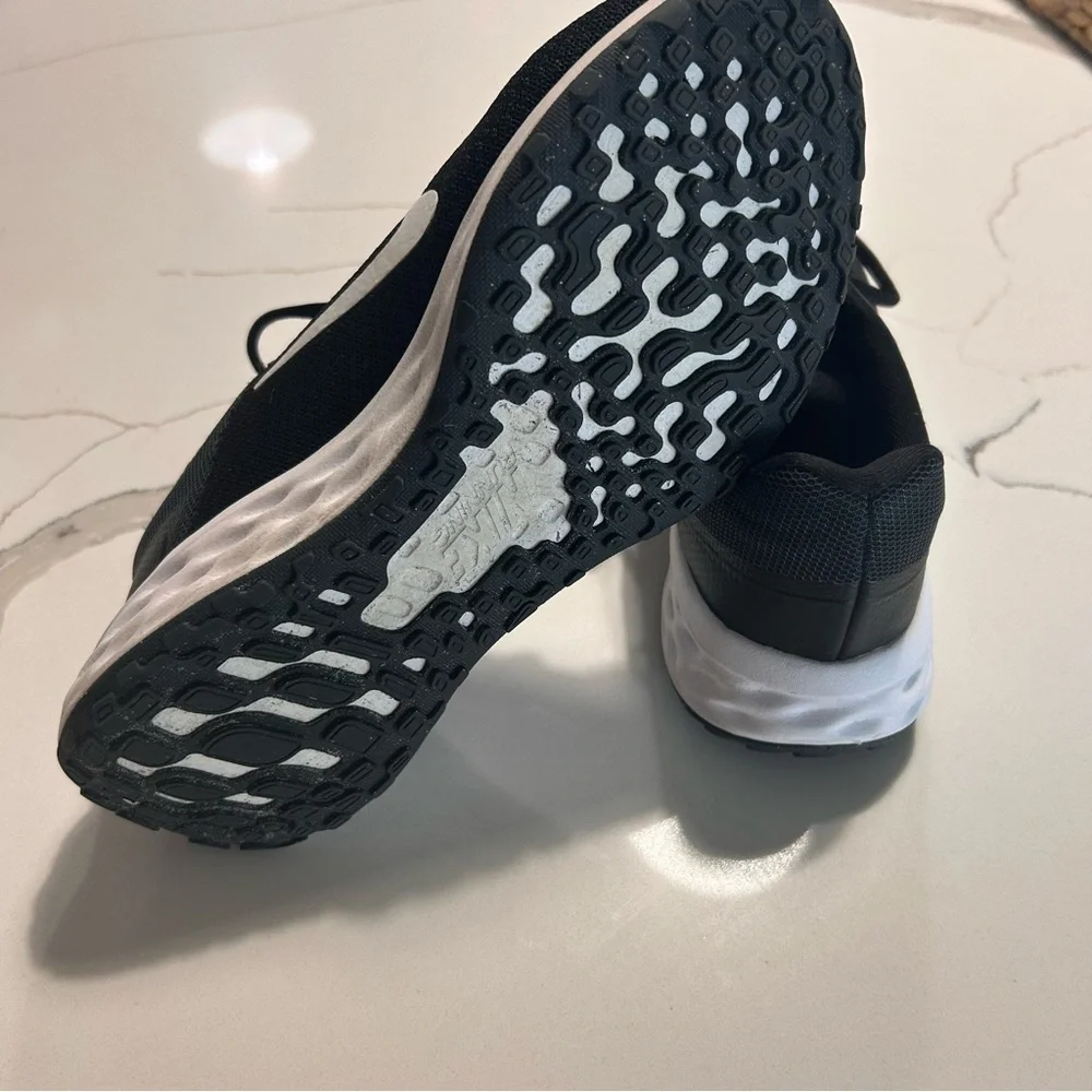 Nike revolution shoes