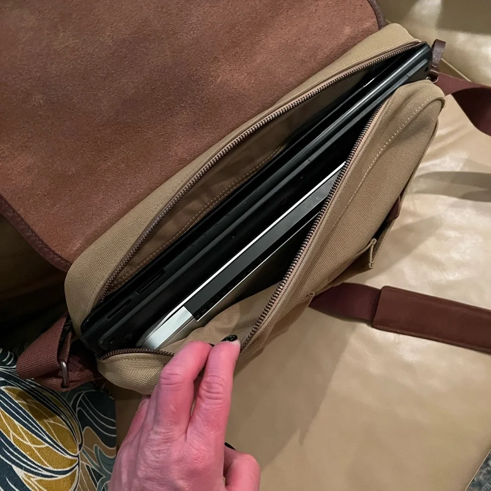 Longchamp briefcase beige