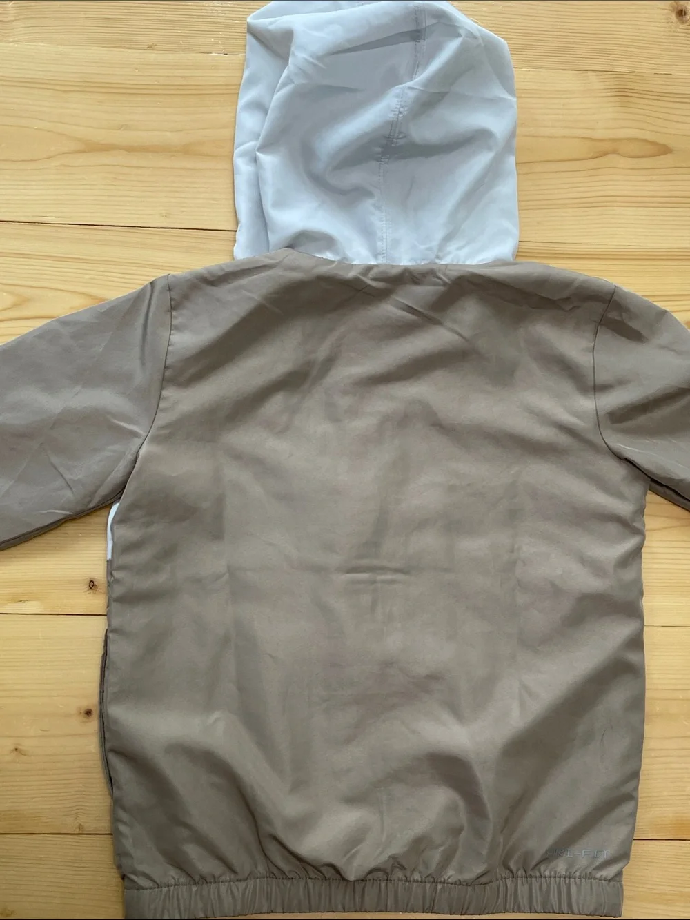 Nike kids windrunner