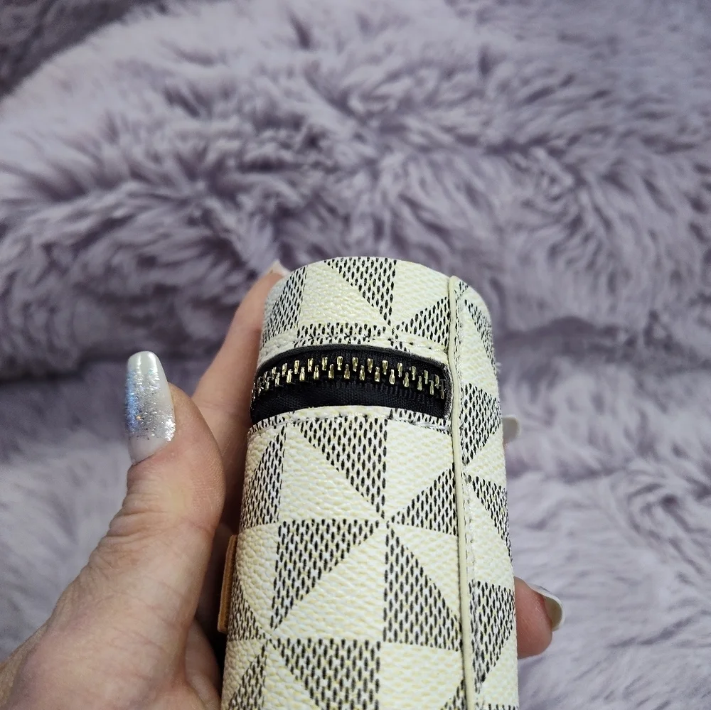 Lancini home removable