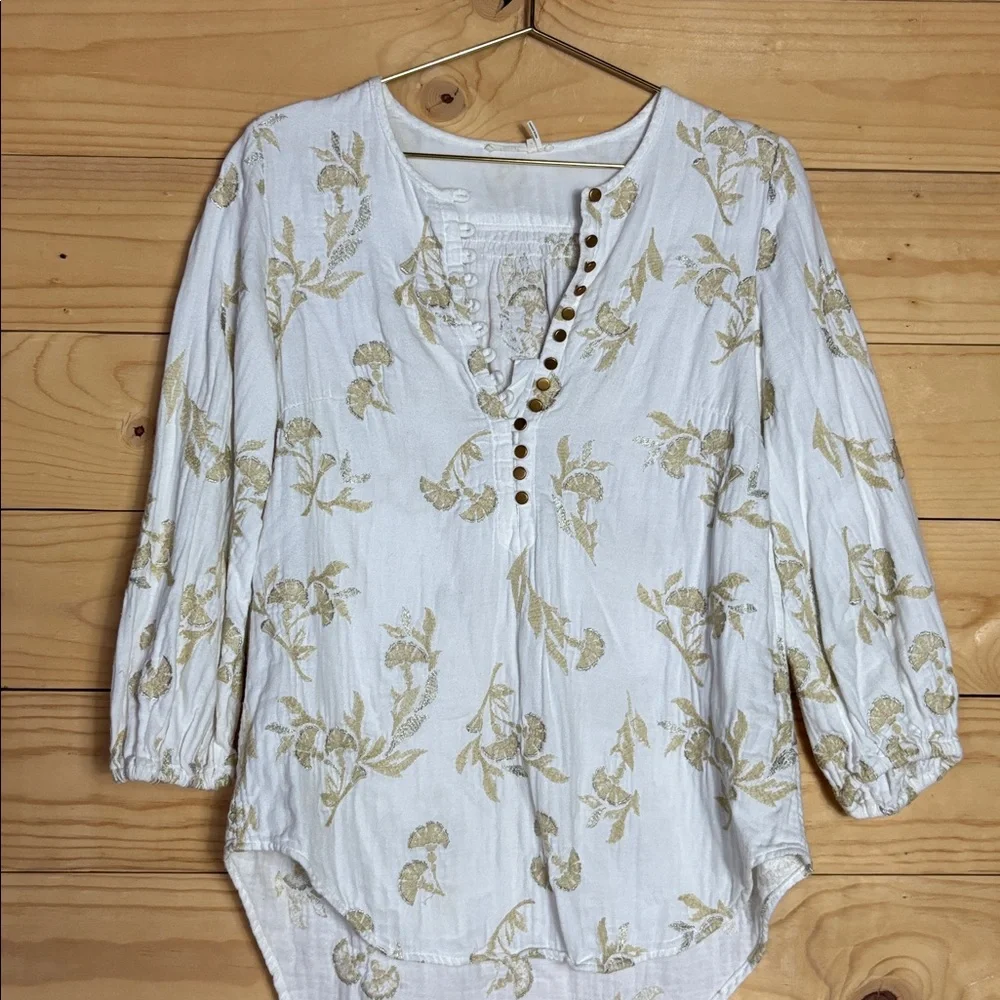 Anthropologie light cream