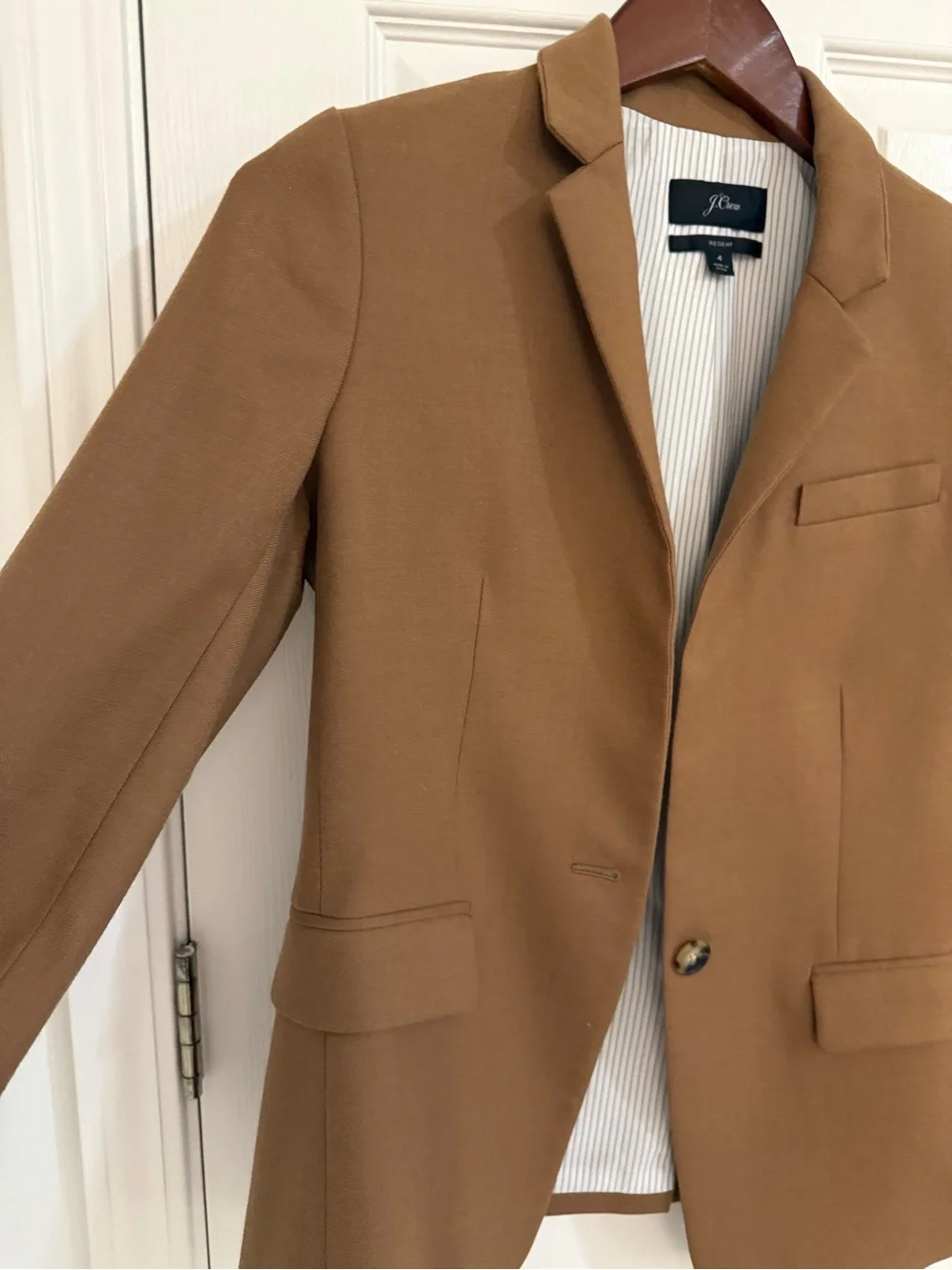 J. Crew collar can