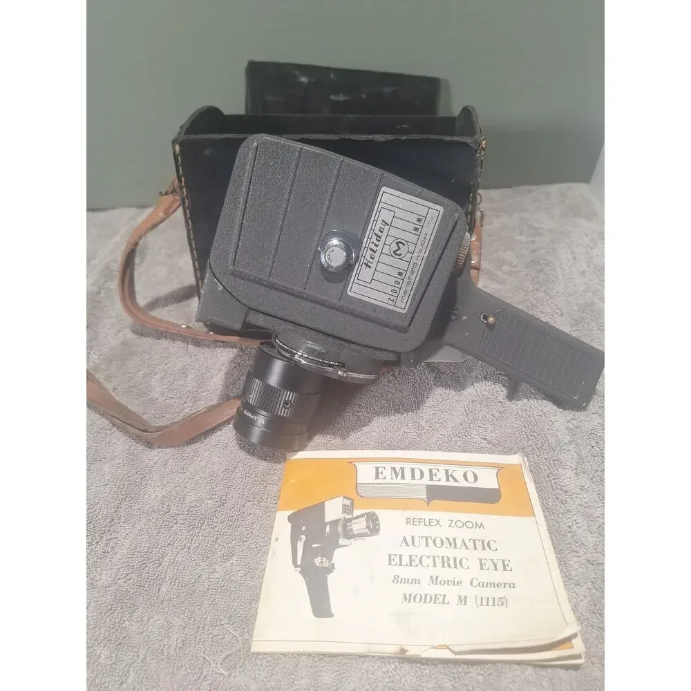 Mansfield Holiday Zoom Model M 1115 8mm Movie Camera w/Case Manual- Works!