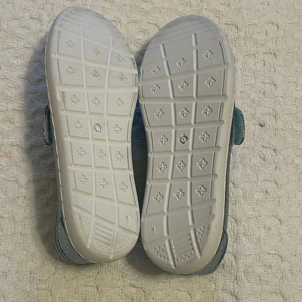 Austin Clothing Co. chic moccasins
