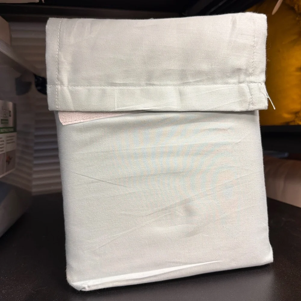 NWT KING THRESHOLD SHEET SET‎