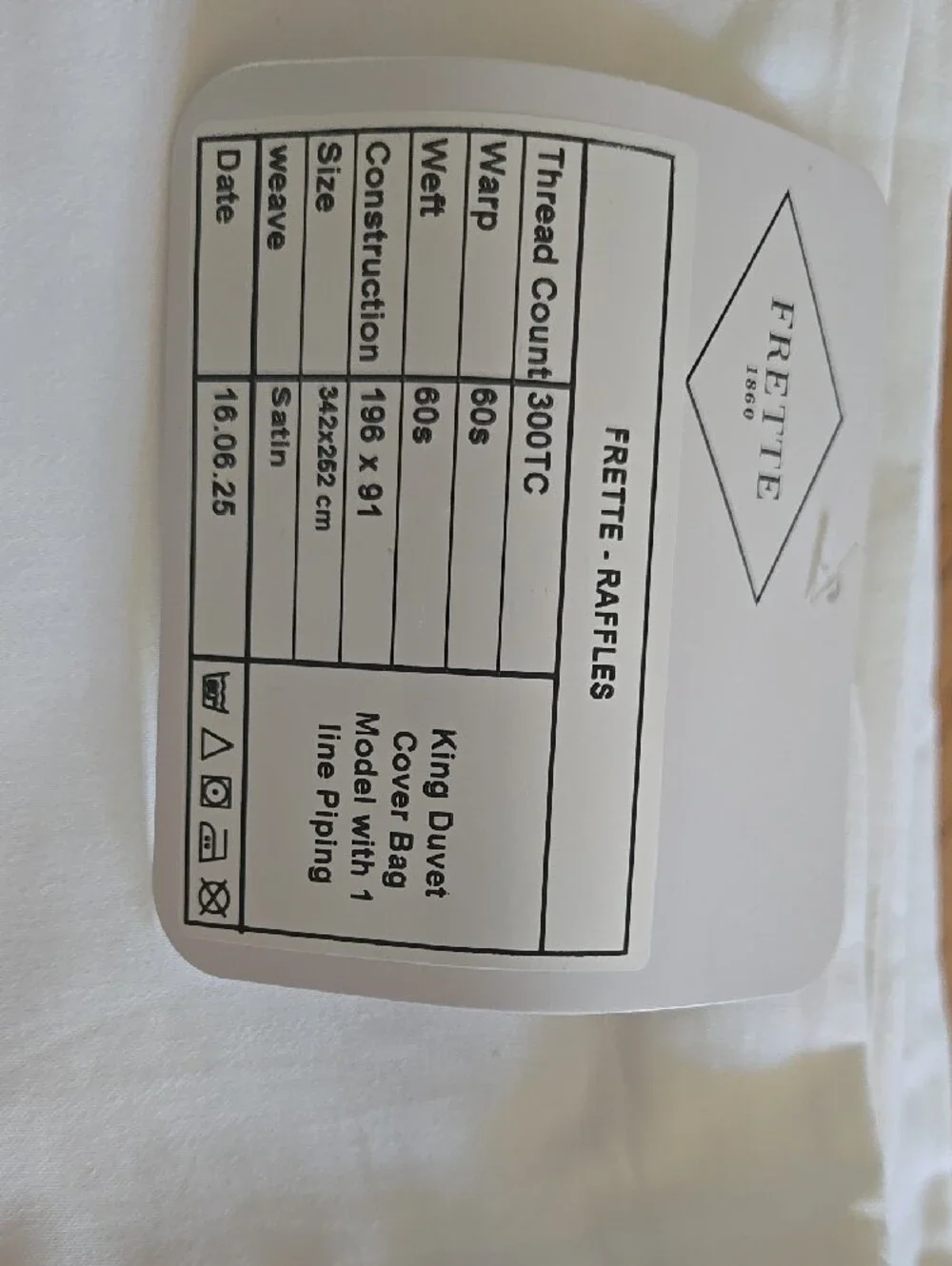 Frette elegant white