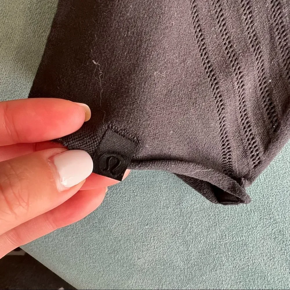 lululemon athletica 🥳 included