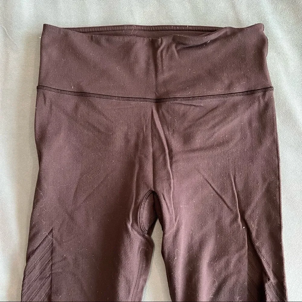 lululemon athletica pocket included