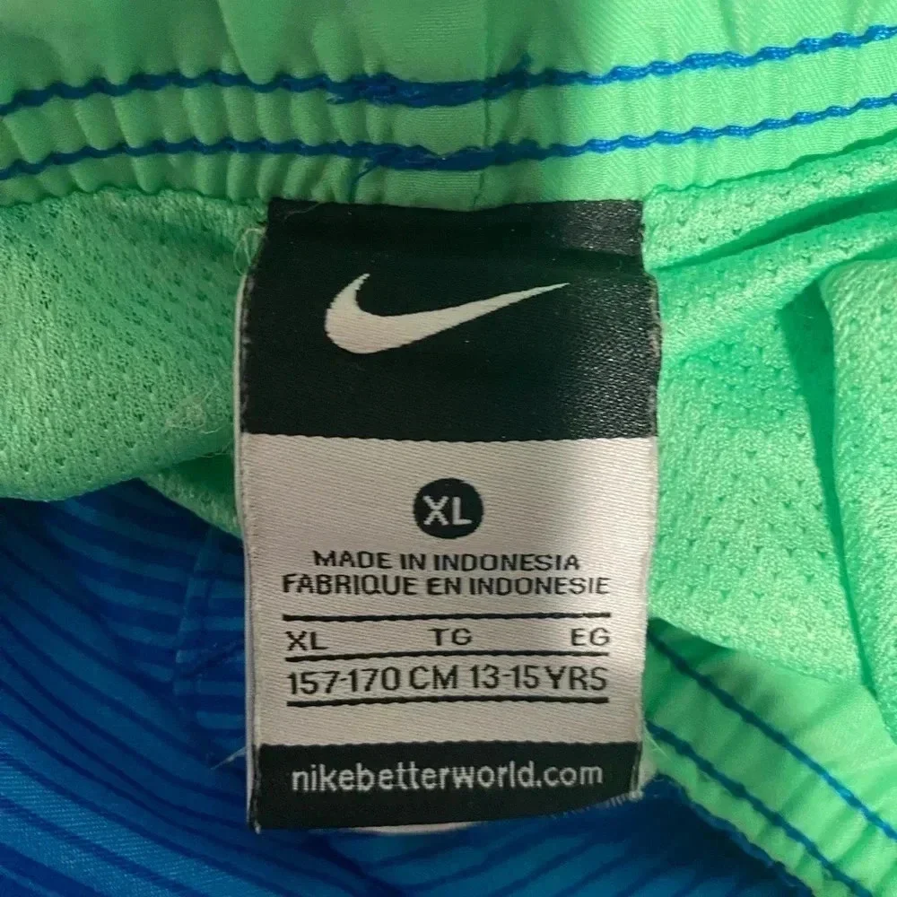 Nike green men’s pocket