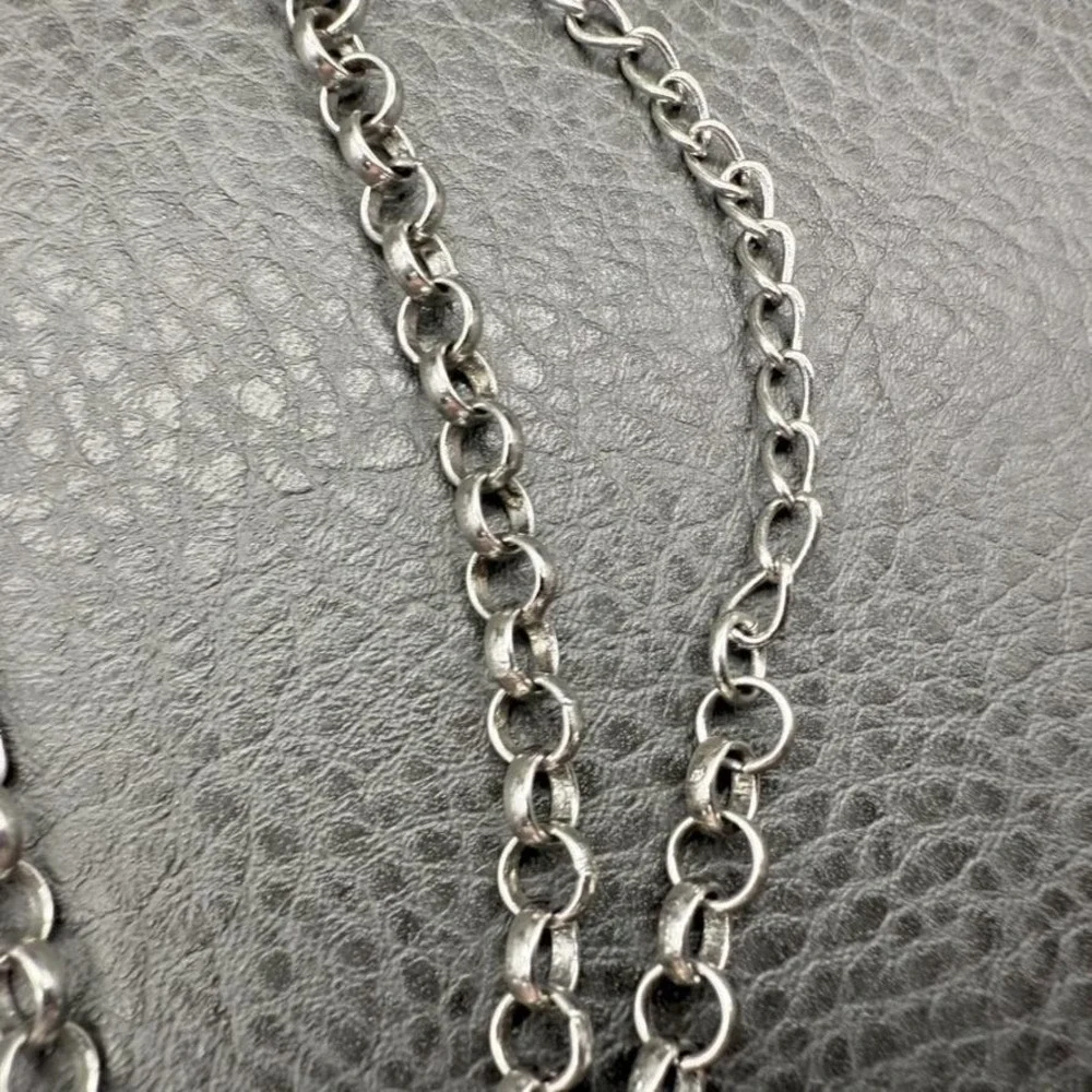 Lia Sophia blue fast chain