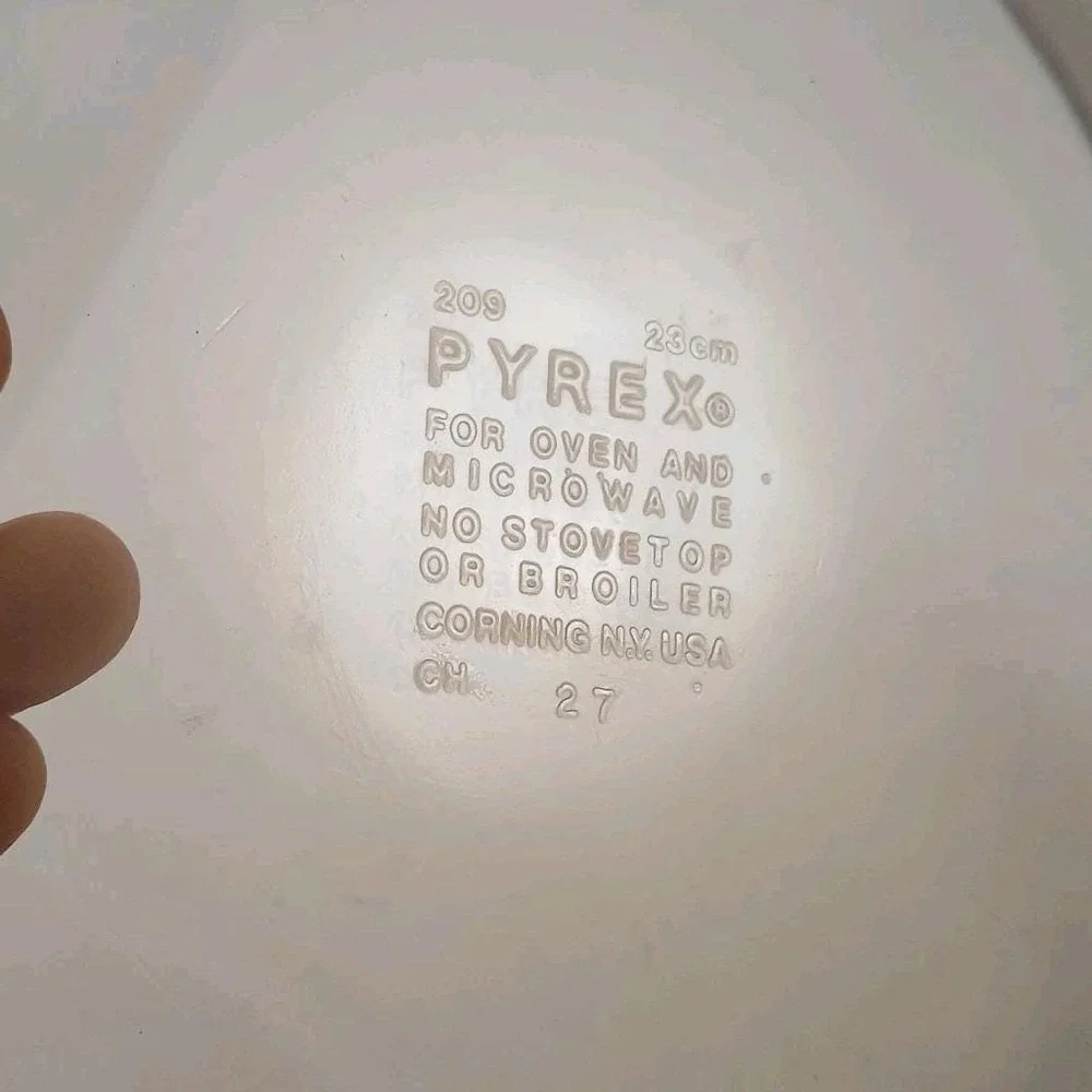 Pyrex vintage amber