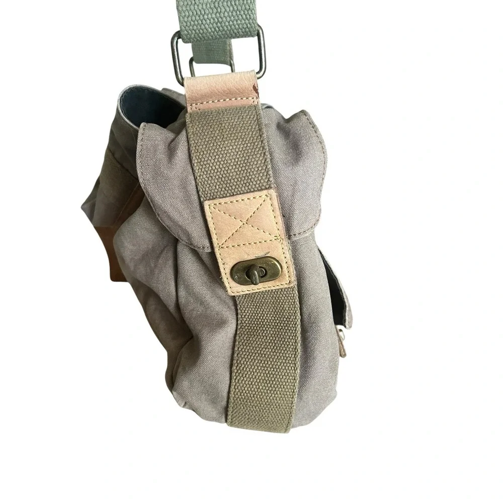 Fossil military olive