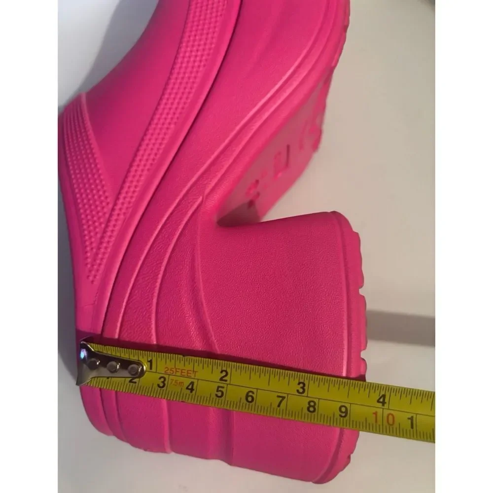 CROCS elevate your
