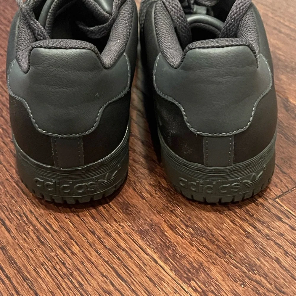 adidas yeezy powerphase