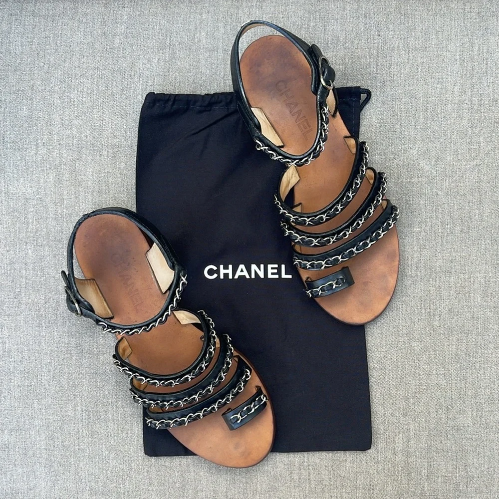 CHANEL flat strappy