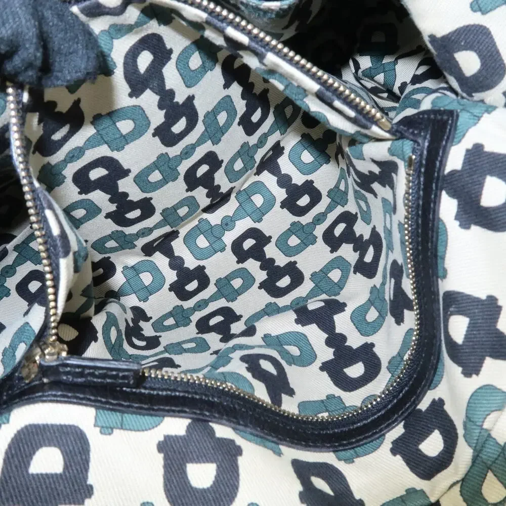 Gucci designed both