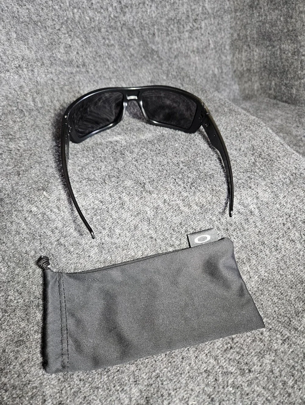 Oakley shield style