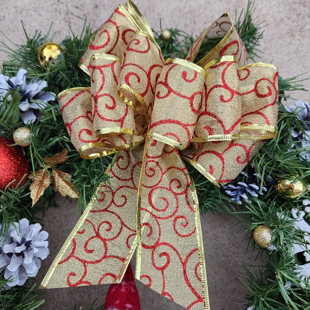 Christmas snowflakes pinecones