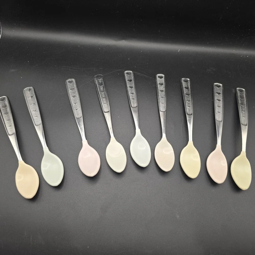 9 Vintage‎ 1996 Baby Spoons With Hearts.  Munchkin Inc Stainless