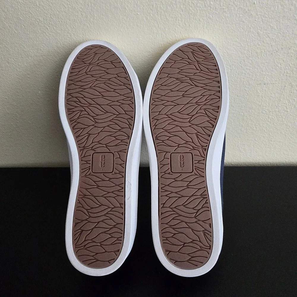 REVITALIGN orthotic sneakers