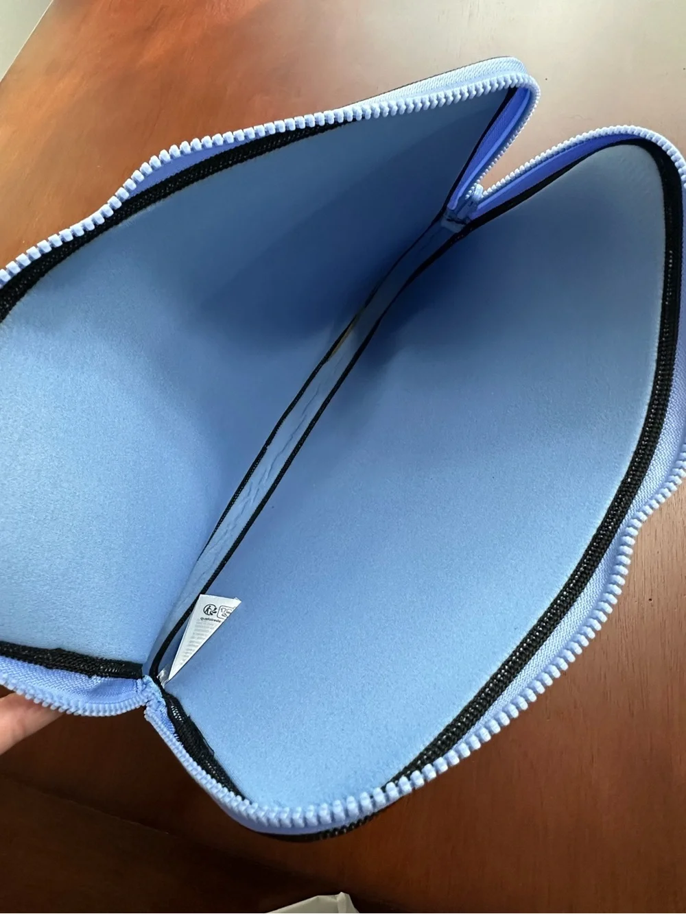 Typo slim zippered