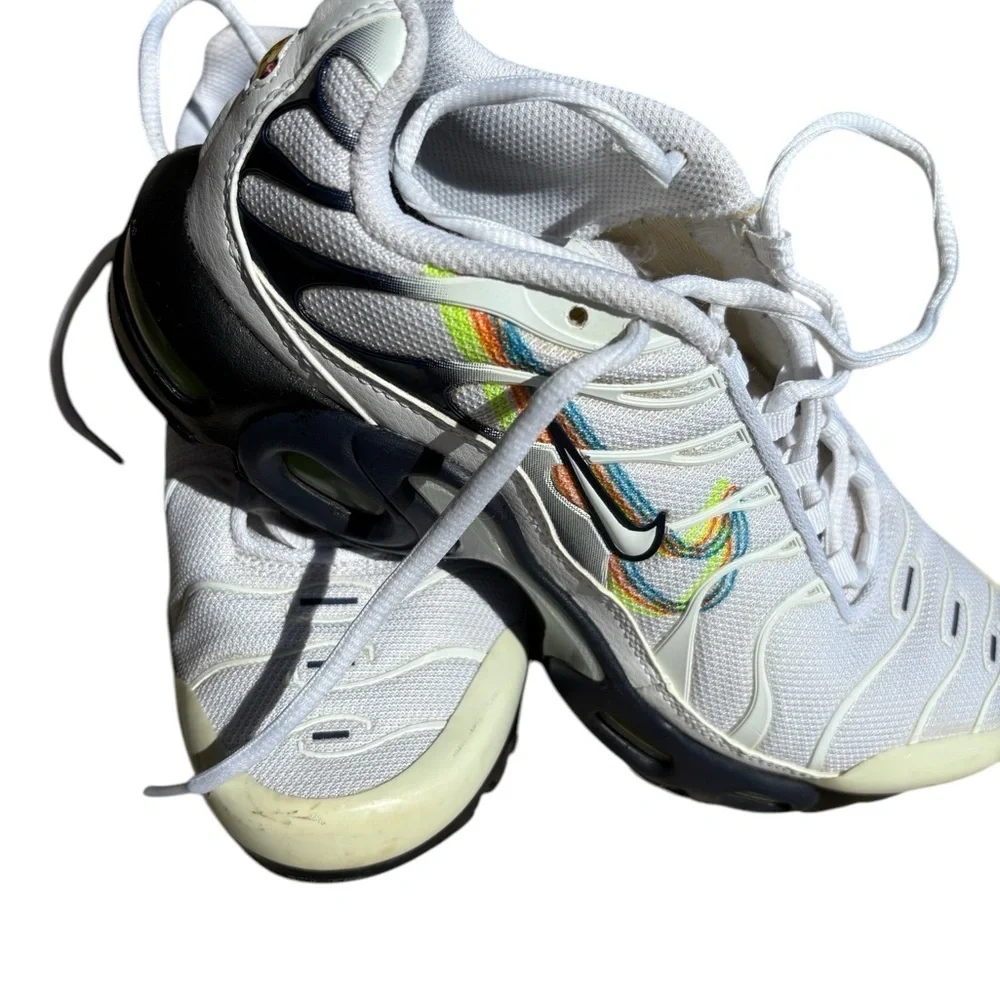 Nike stylish white