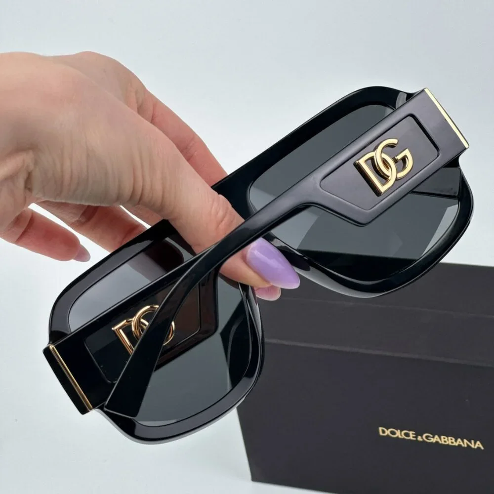 Dolce & Gabbana reposhing this
