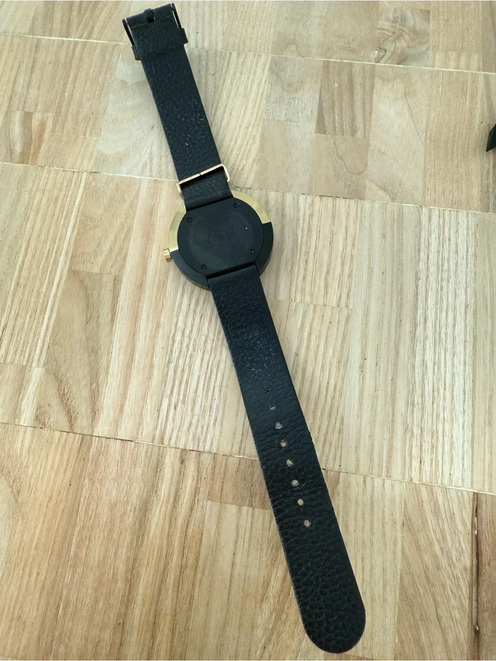 AARK eclipse gold tone and black leather minimalist watch NEW BATTERY
