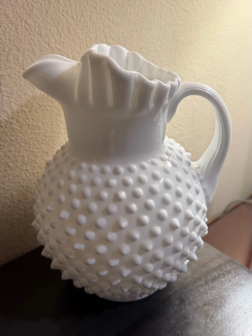 Fenton elegant white