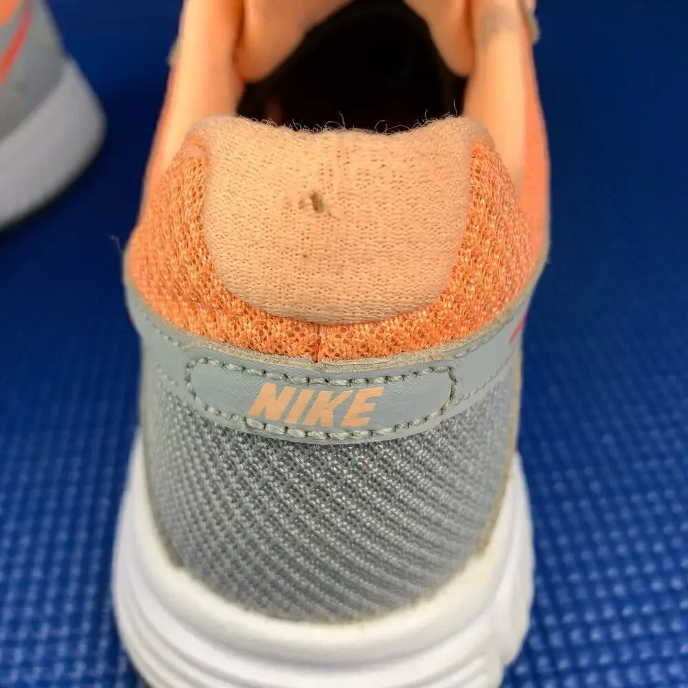 Nike size women`s