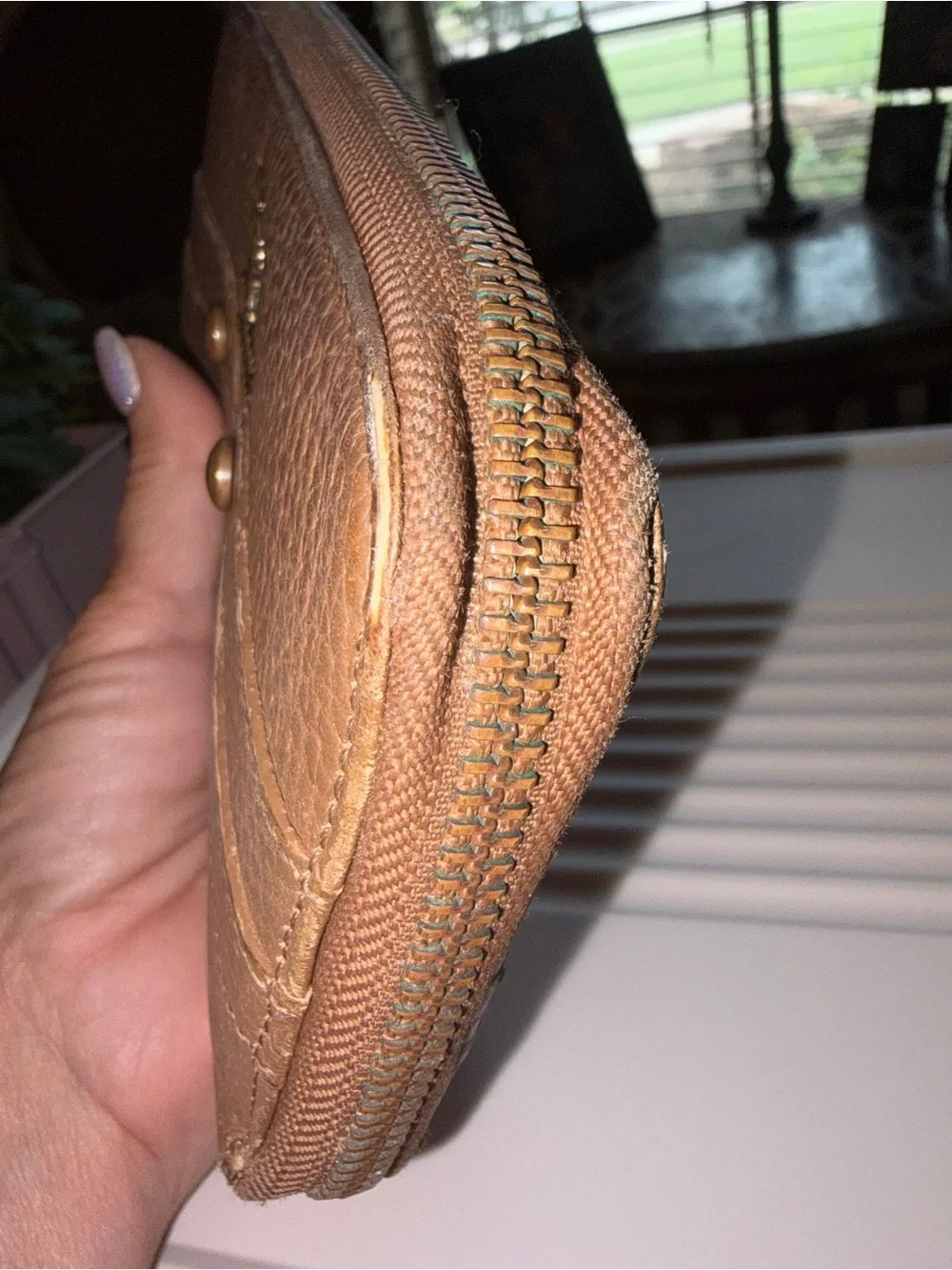Burberry authentic pebbled