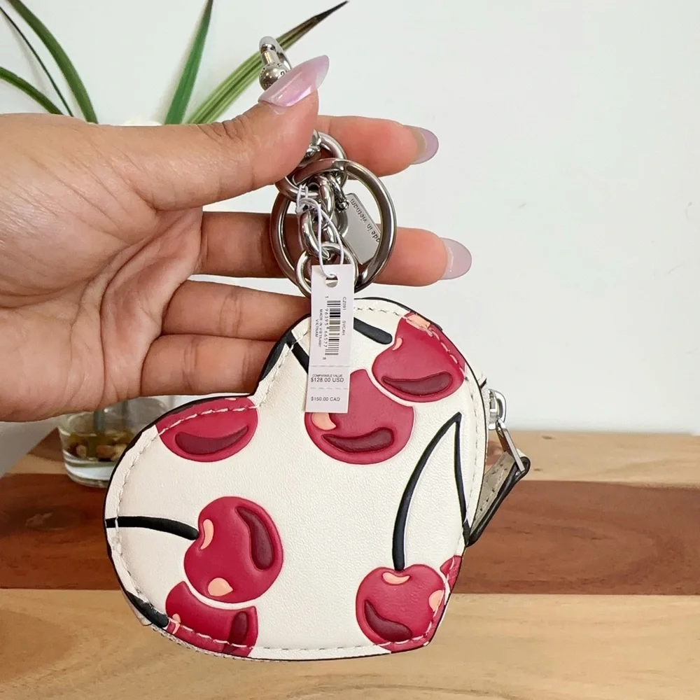 Coach nwt heart