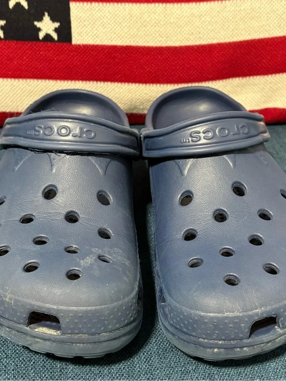 CROCS Classic Unisex Slip-On Clog in Navy