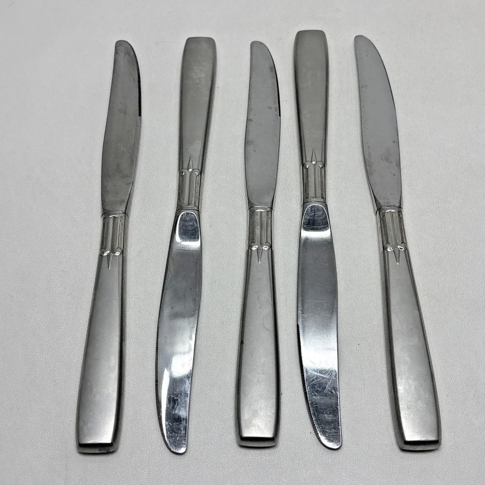 Oneida Stainless‎ Accent lot of 7 Dinner Knives Butter Satin Handle Flatware