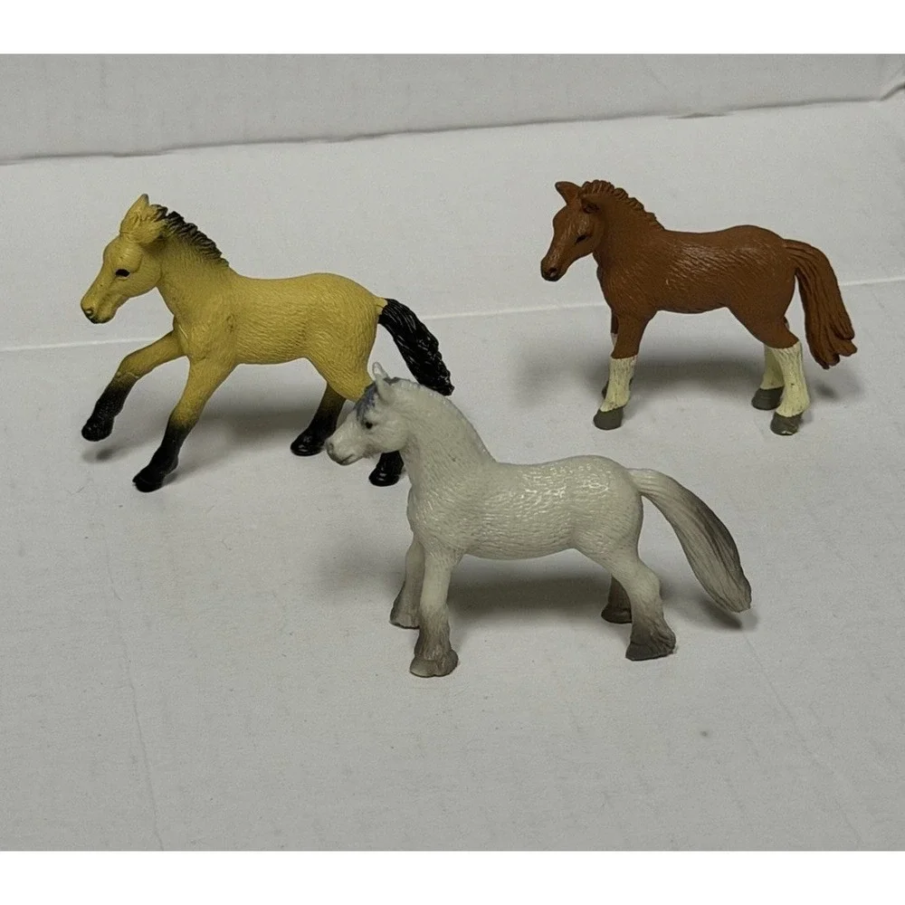Lot Of 3 Mini Horse Figurines Foal Pony Farm Animal‎ Toy Plastic Replacement