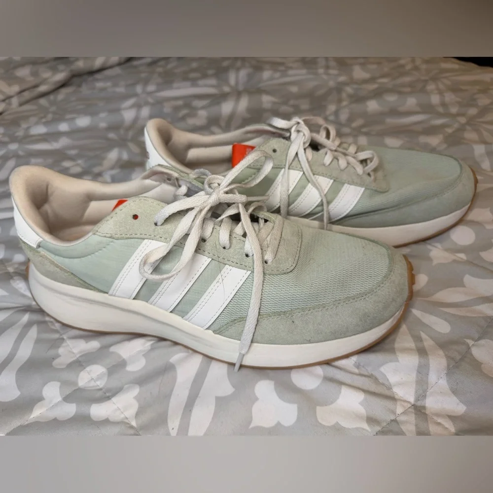 adidas stylish sneakers