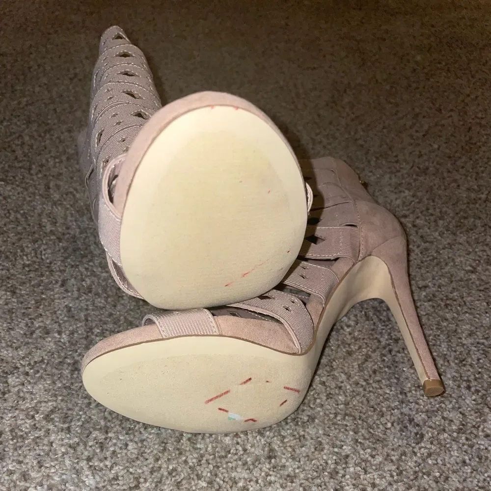 Shoe Dazzle suede elastic