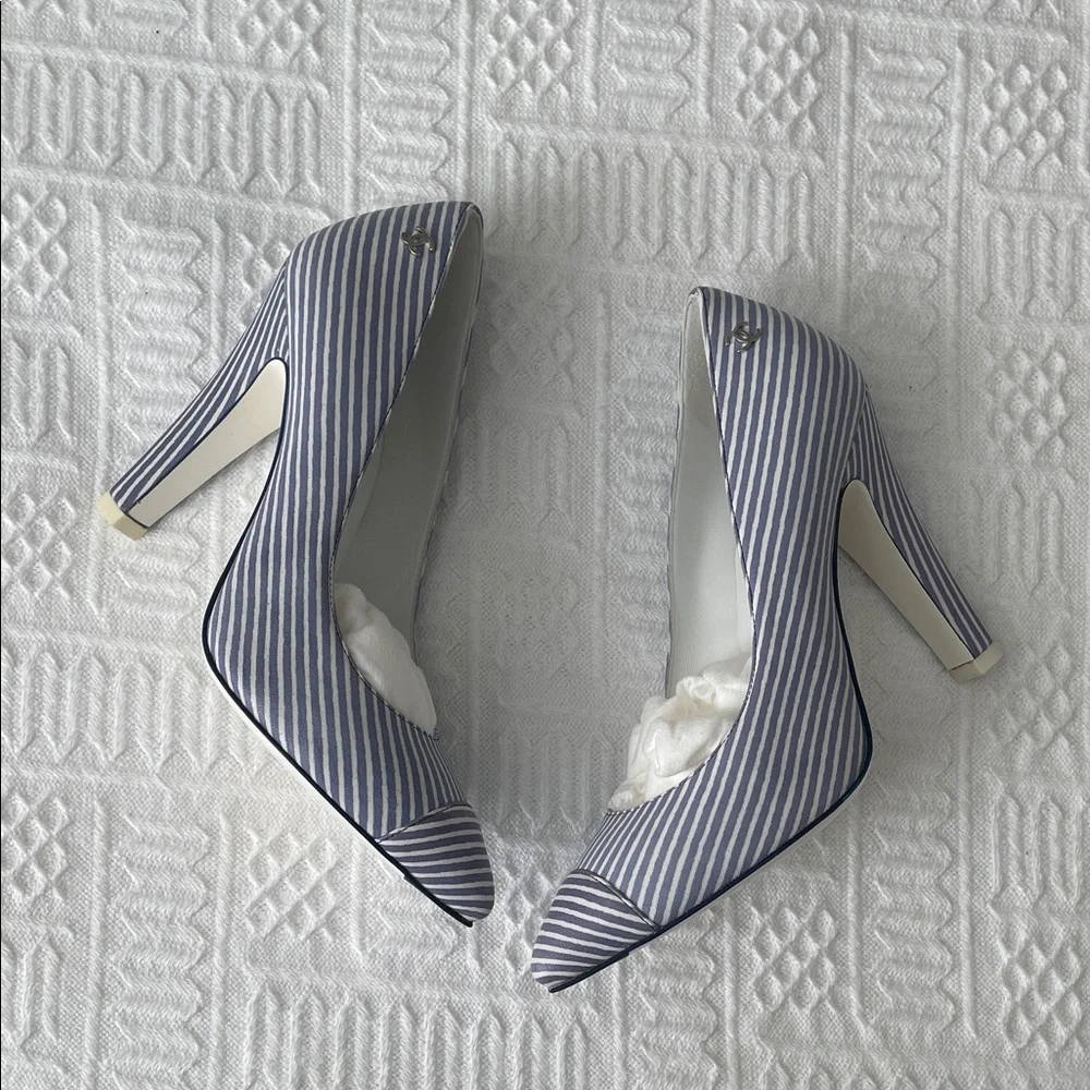 New CHANEL Blue and White Striped Heels pumps leather
