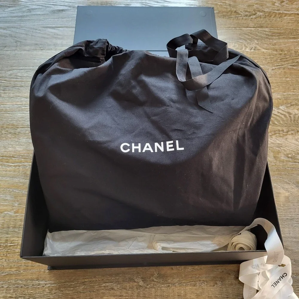 CHANEL height pockets summer