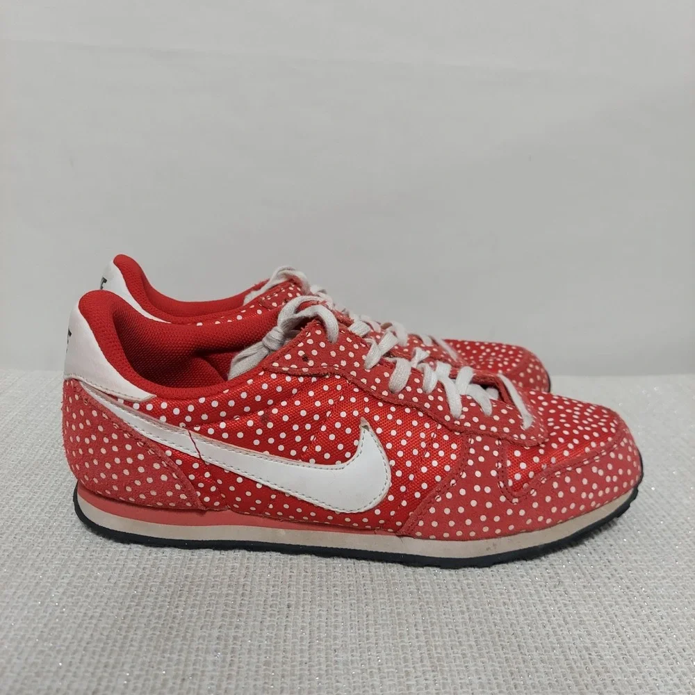 Nike Genicco Red Polkadot Shoes Women's Size US 9 Rare Running 705283-610‎