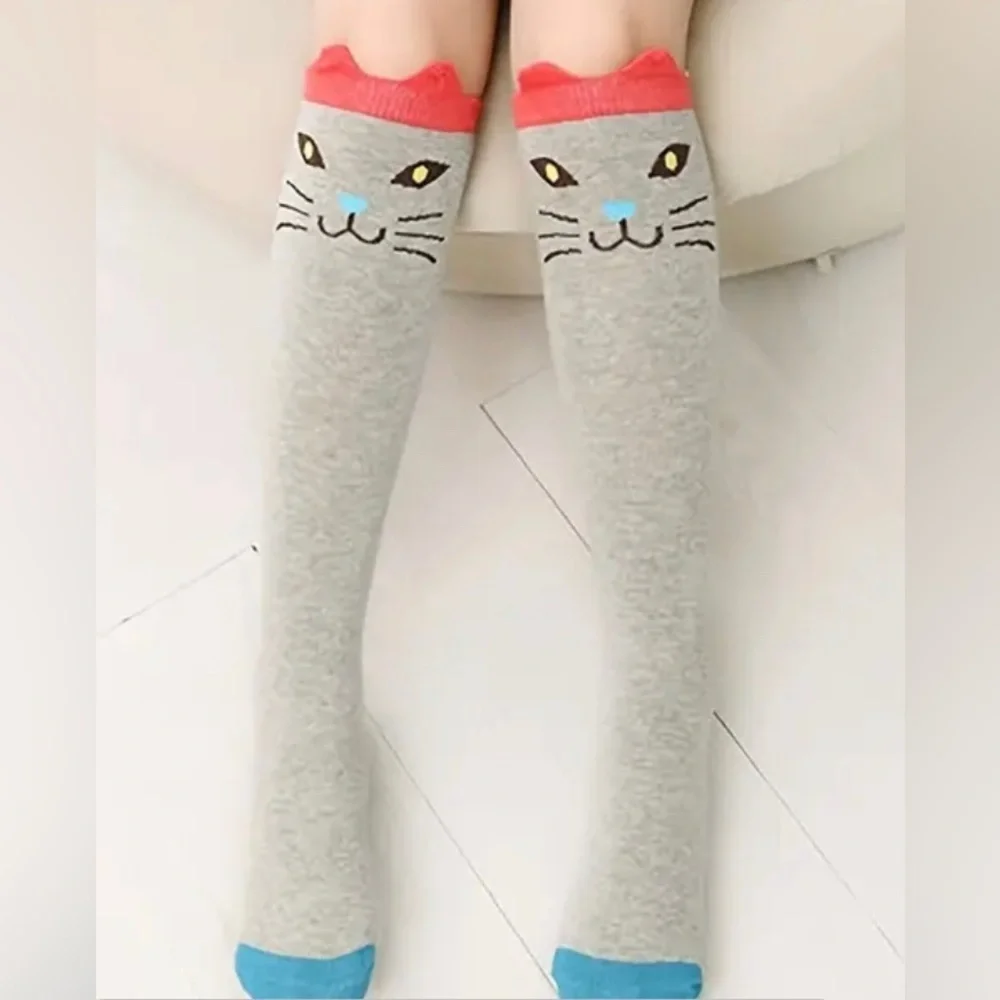 Kids knee high cat kitten  socks. 3 to 10 years